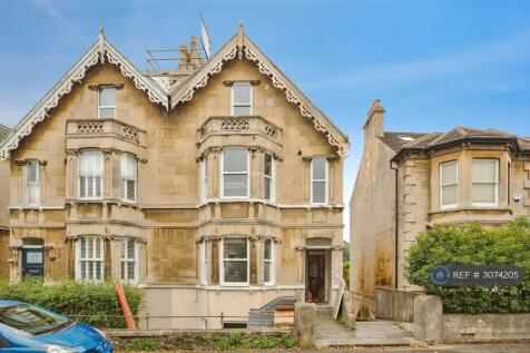2 Bedroom Flat in BA1 3HE