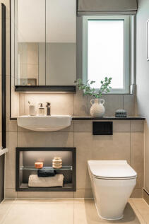 North Gate Park Plot 2 The Ash SH Ensuite.jpg