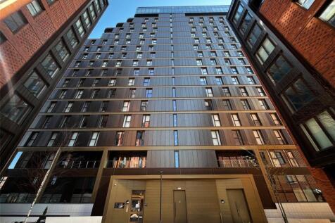 Entwistle Green are delighted to introduce this stylish one-bedroom apartment is located on the 3rd floor of a modern development in the heart of the vibrant Baltic Triangle. Designed for bright, cont