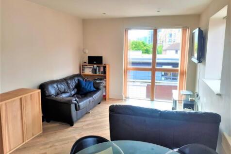 A beautifully presented one-bedroom apartment situated in the highly desirable Canal Wharf development, offering modern city living in the heart of Birmingham. Positioned on the third floor, the prope