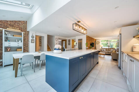 1364028-4-68ee786...