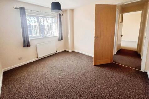 Bedroom 3 (Rear)