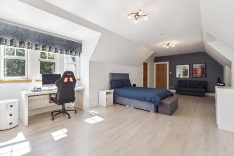 8 bed, 7 bath Detached in Glasgow - Photo 46