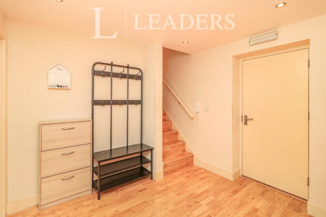 5 HALLWAY