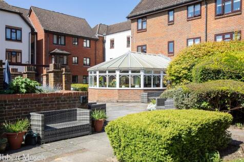 20260422-15 Tudor Court5.jpg