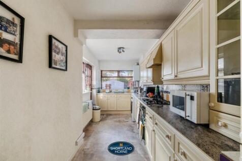 6 Crossway Rd (13 of 22).jpg