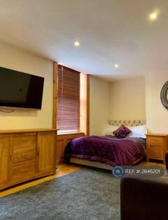 Huge Ensuite Bedroom