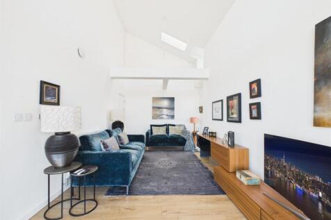 lounge 2.jpg