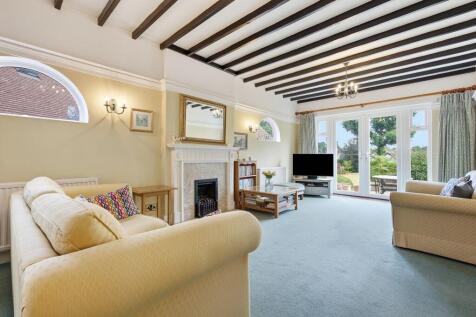 THROUGH LOUNGE