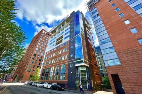 AVAILABLE JULY. Philip James Manchester is proud to present this two bedroom apartment on Princess Street, in the heart of Manchester City Centre. This apartment is ideally situated close to restauran