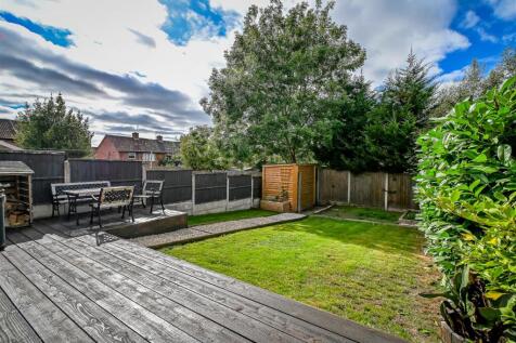 28 Lodge Lane-26.jpg