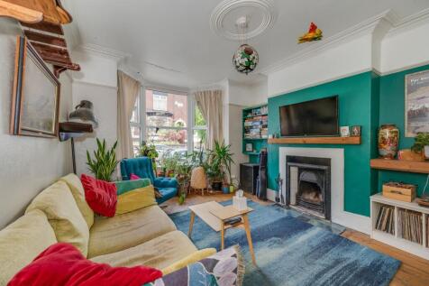KITCHEN DINER AND LIVING ROOM