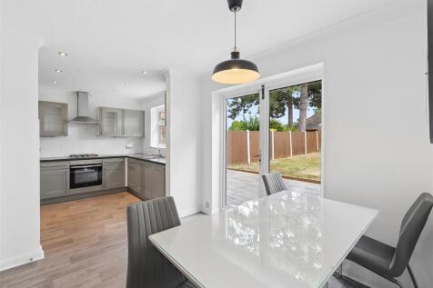 Kitchen/Dining Area