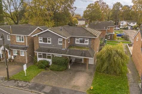 3 Spinners Walk, SL7 2AL Drone (LOW RES)-1