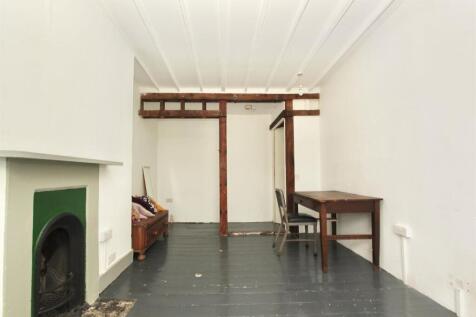 Cazenove Road, N16
