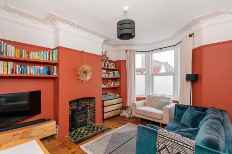 8V8ARD - Living Room C.jpg