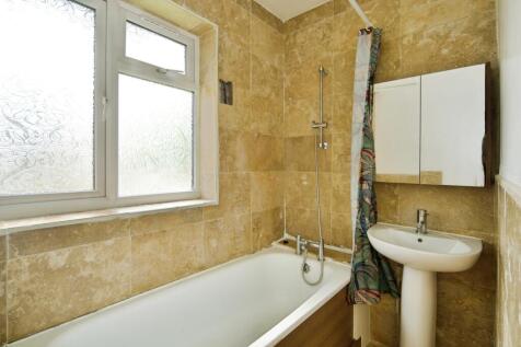 1 bed, 1 bath Flat in London - Photo 7