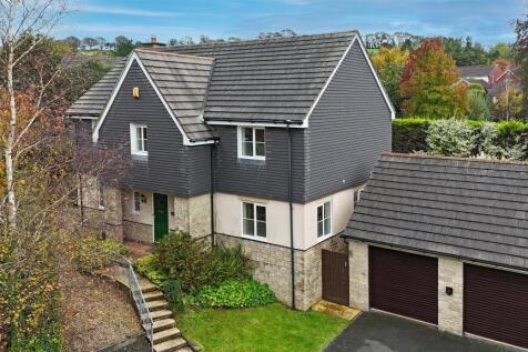 16 Woodford Gardens Drone 1.jpg