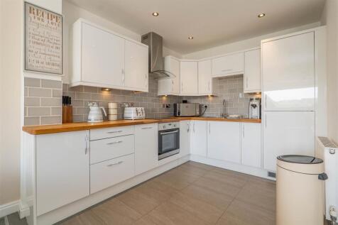 Lounge/Kitchen