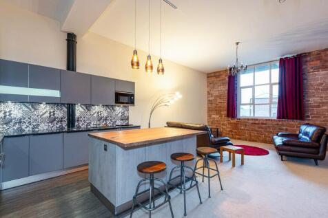 Open-Plan Kitchen &amp; Lounge