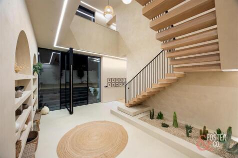 Dyke Road 77a - The One - 00039.jpg