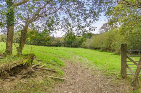 The Land & Outbuildings