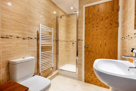 13 Shower Room