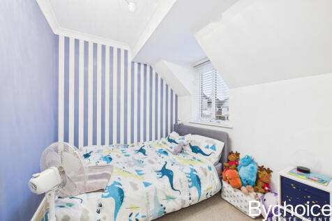 CAM05454G0-PR0070-STILL041