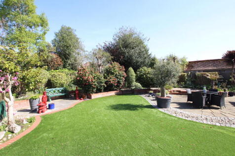 Lancaster Gardens East, Clacton on Sea