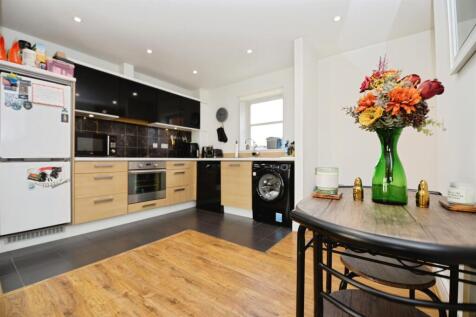 Kitchen.JPG