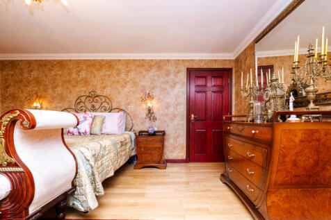 5 bed, 5 bath Detached in Glasgow - Photo 36
