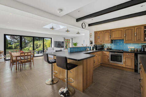 Kitchen/Family room