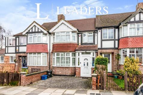 This beautifully presented 3 bedroom house is located in a quiet and sought-after residential street in Twickenham. The property is within walking distance of all amenities, including shops, restauran