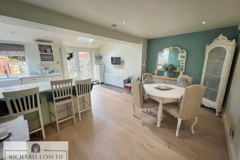 Open Plan Dining Kitchen