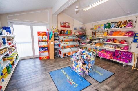 2023_Devon_Dawlish_Sands_Reception_Shop_Empty_(5).