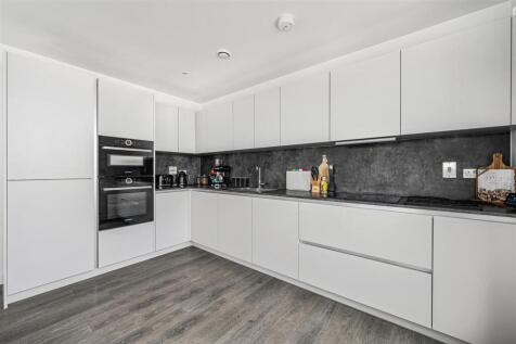 29 Pembrey Court.8.jpg