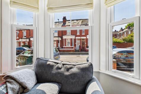 CAM05192G0-PR0123-STILL005