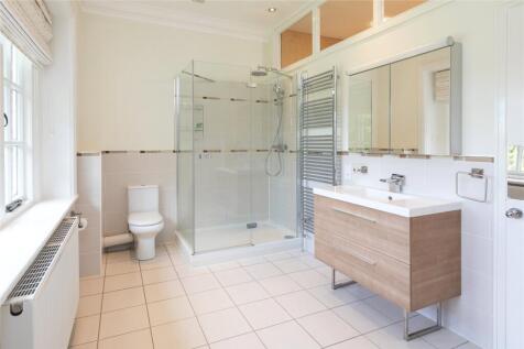 En Suite Bathroom