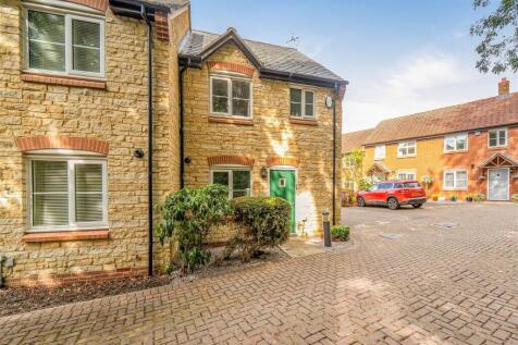 30 Lime Kiln Close, Silverstone (1) cr.jpg