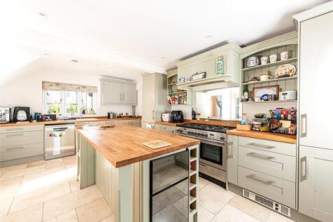 Kitchen/Breakfast Rm