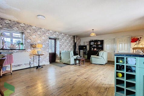 Granny Annex Open...