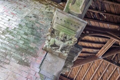Hand Carved Stone Capital