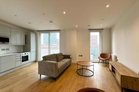 Lounge pic 3.jpeg