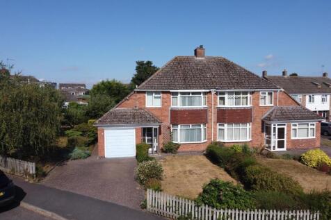 2 Court Close CV33-29.jpg