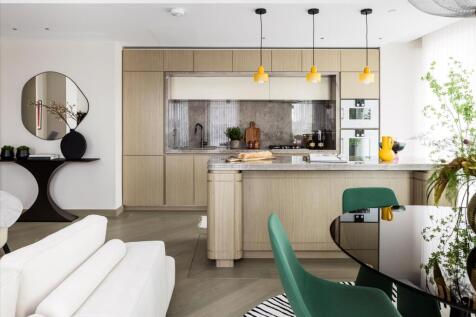 Park Modern, homes with spectacular south-facing views over Hyde Park and Kensington Gardens. Located on the fourth floor of the prestigious Park Modern development, this exceptional two-bedroom apart