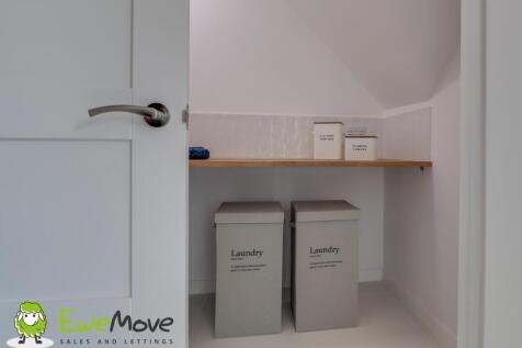 Upstairs Utility at Station Road by Ben Brind EweM