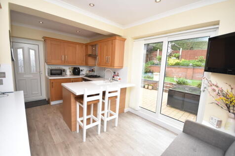 Kitchen/Breakfast...