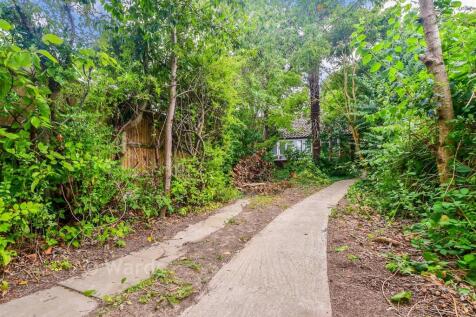Driveway/Parking