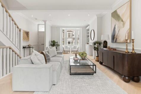Full Width Living Room