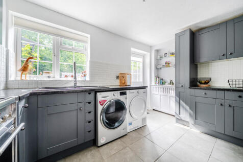 1340860-14-689dc5...